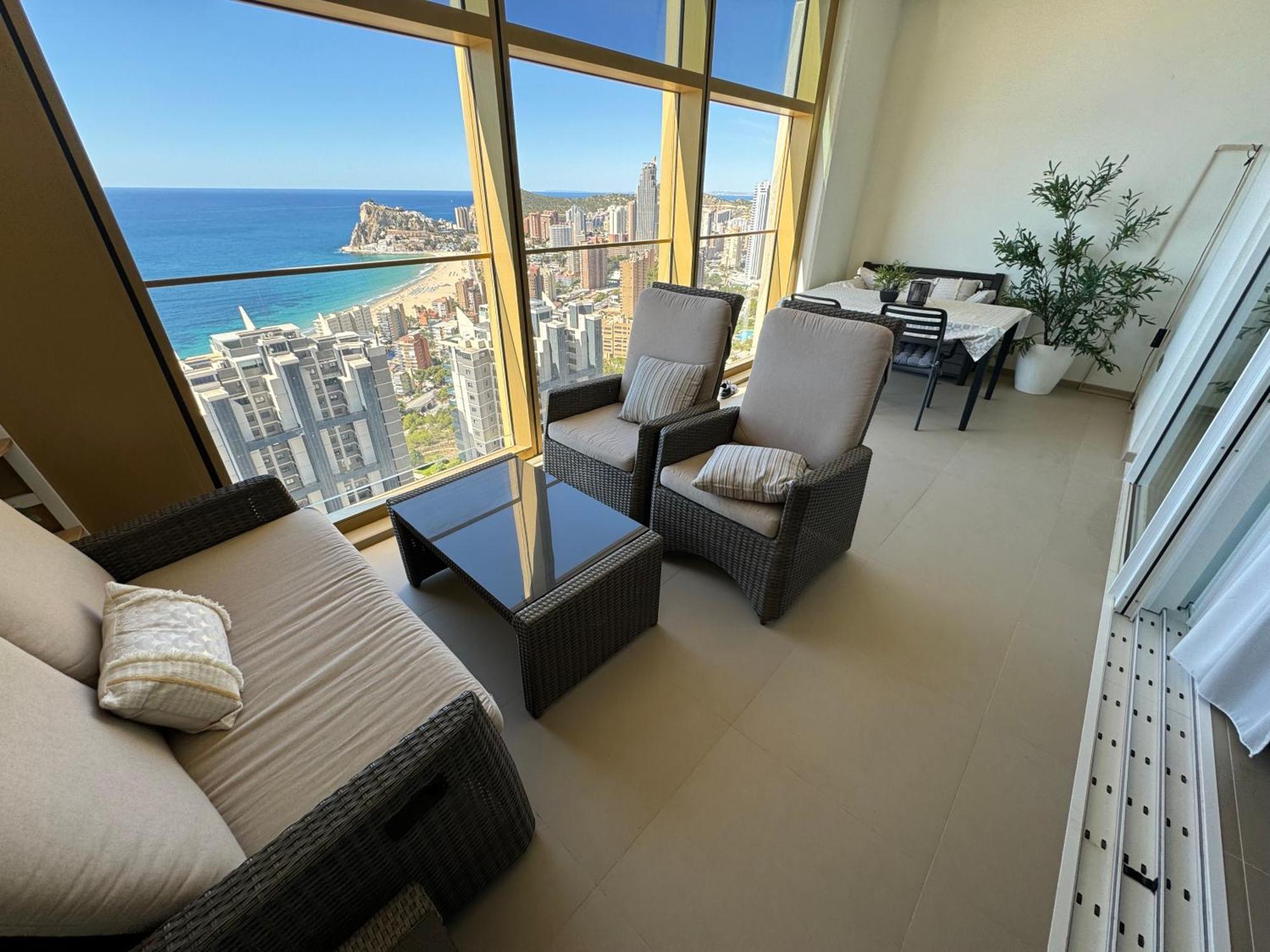 Intempo Sky Luxury Apartment 26 Floor Seaview Benidorm Dış mekan fotoğraf