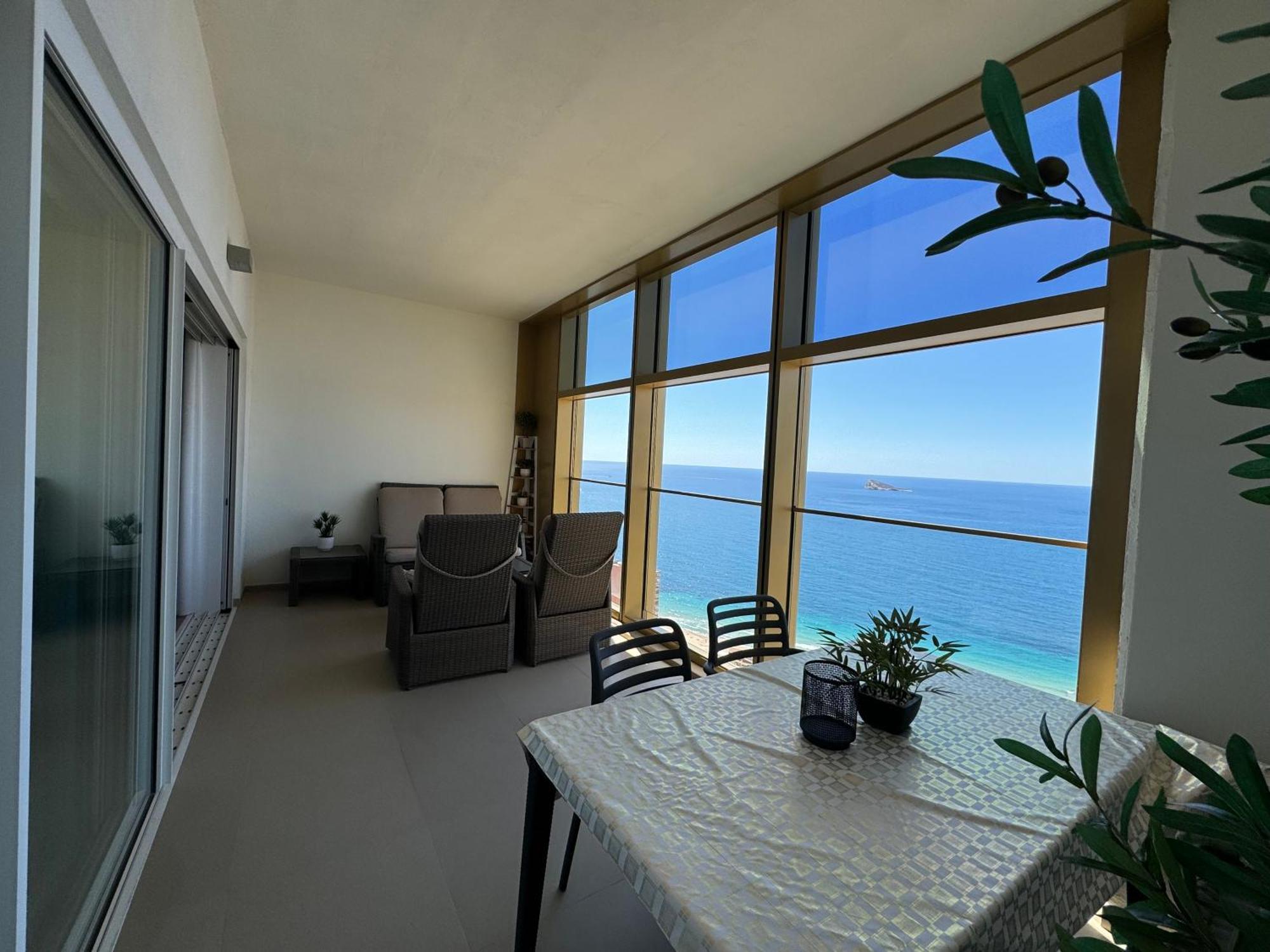 Intempo Sky Luxury Apartment 26 Floor Seaview Benidorm Dış mekan fotoğraf